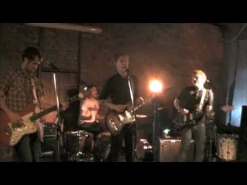 The Manikins "I want my baby dead" live in Stockholm "VIEILLE MONTAGNE" 24/10/08