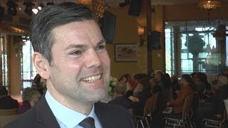 "Deswegen stehen wir hier noch" – Ken Jebsen über die Kritik an den Montagsdemos