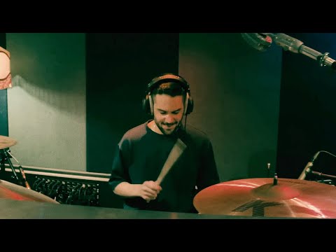 SKILAA - Scratch Me Out (Live on RNZ)