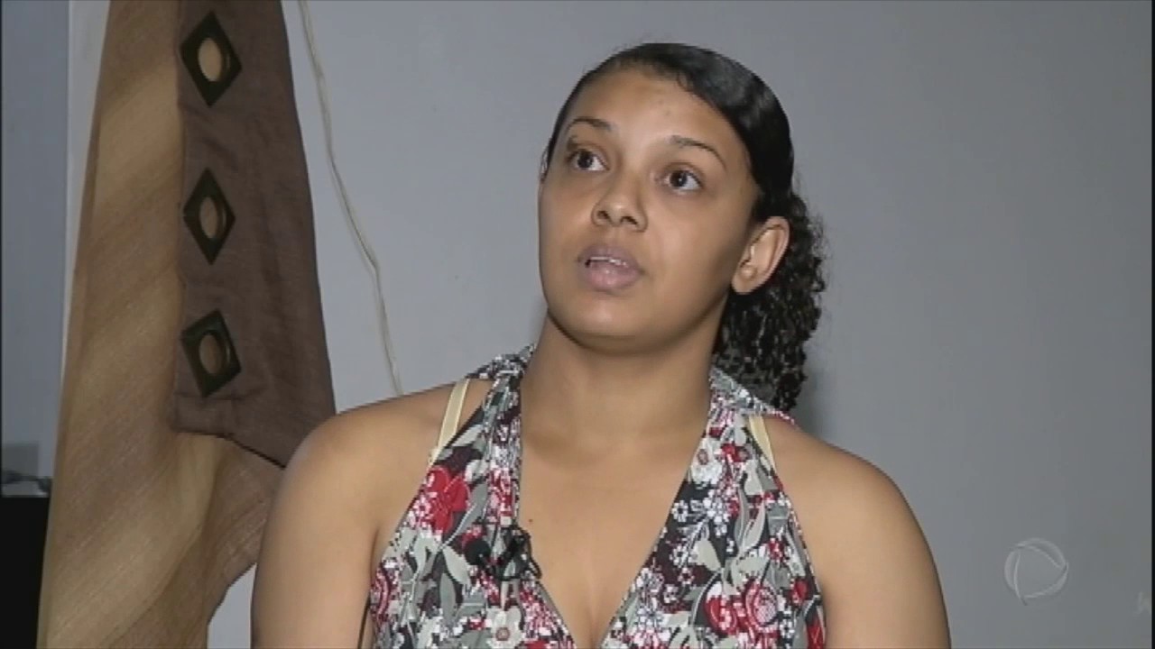 Mulher que encomendou a própria morte processa assassino de aluguel