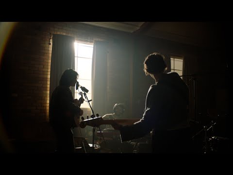 Chris Lanzon - Carrots (Live)