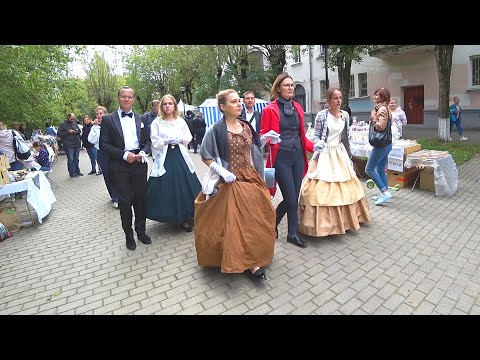 A Big Event in a Small Russian Town! My Hawaii Oil Painting on Different Russia 2020