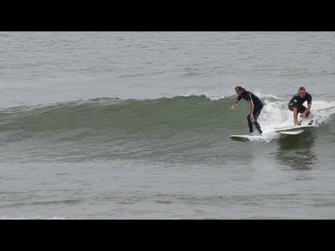 Fun surfing and swell at Virginia Beach