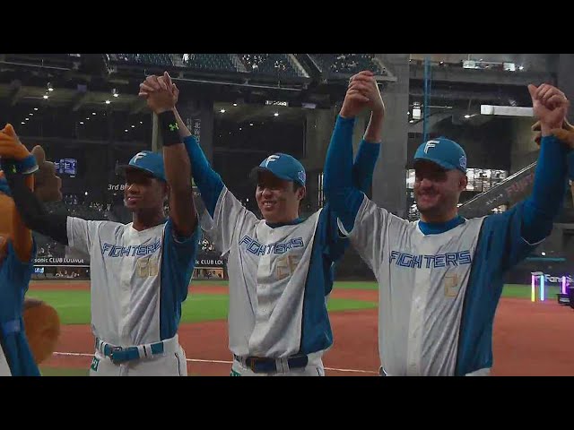 ファイターズ・マルティネス選手・田中正義投手・万波中正選手ヒーローインタビュー 4月26日 北海道日本ハムファイターズ 対 オリックス・バファローズ