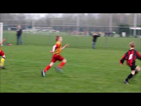 oefenwedstrijd WVV F2 - WVV F3 maandag 31 maart 2014
