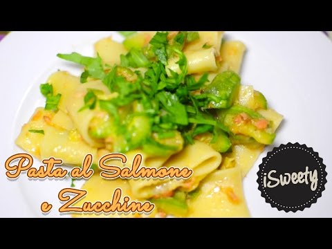 Ricetta Pasta al Salmone Affumicato con Zucchine e Rucola - Italian Pasta Recipe