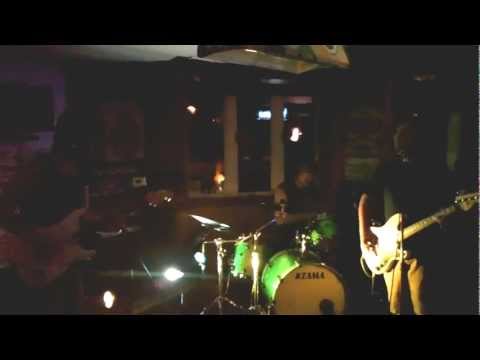 Modern Minds- Who is It?