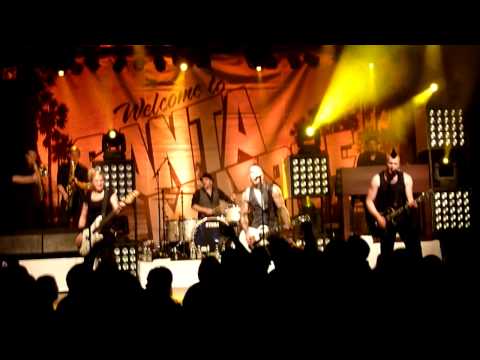 Videoclip de Harter Weg (Go!) [Live] — Broilers