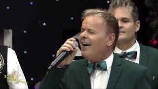 Download lagu Vllezrit Mziu me Motra Live - Kojshia Show mp3