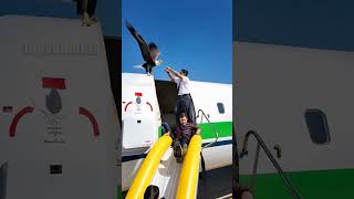 Download lagu Eagle saves an Airplane. #trending #mystery #increadible #airplane #eagles #nature #flight #trip mp3