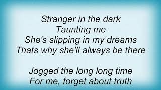 Savatage - Stranger In The Dark Lyrics