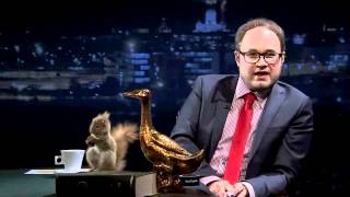 Tuomas Enbuske Talk Show - Jakso 1 - Vieraina Sara Chafak ja Gustav Hägglund