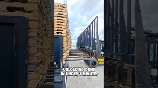 Download lagu Unloading the whole flatbed load in under 1 minute with 1 forklift. #trucking #opendeck #truckdriver mp3
