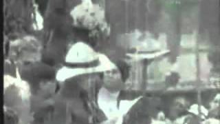 Los Amigos Del Mayor David Reynoso