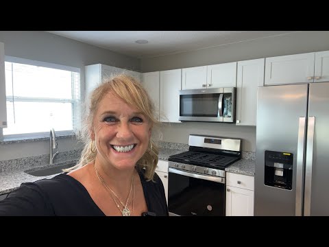 Live Open House $299,900. Robyn Cavallaro | Licensed Realtor® Florida
