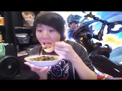 BoxBox - SPICY RIVEN COMBOS & FOOD | League of Legends