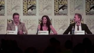 Cobie Smulders and Neil Patrick Harris sing &#39;Let&#39;s Go To The Mall&#39; at Comic Con 2013