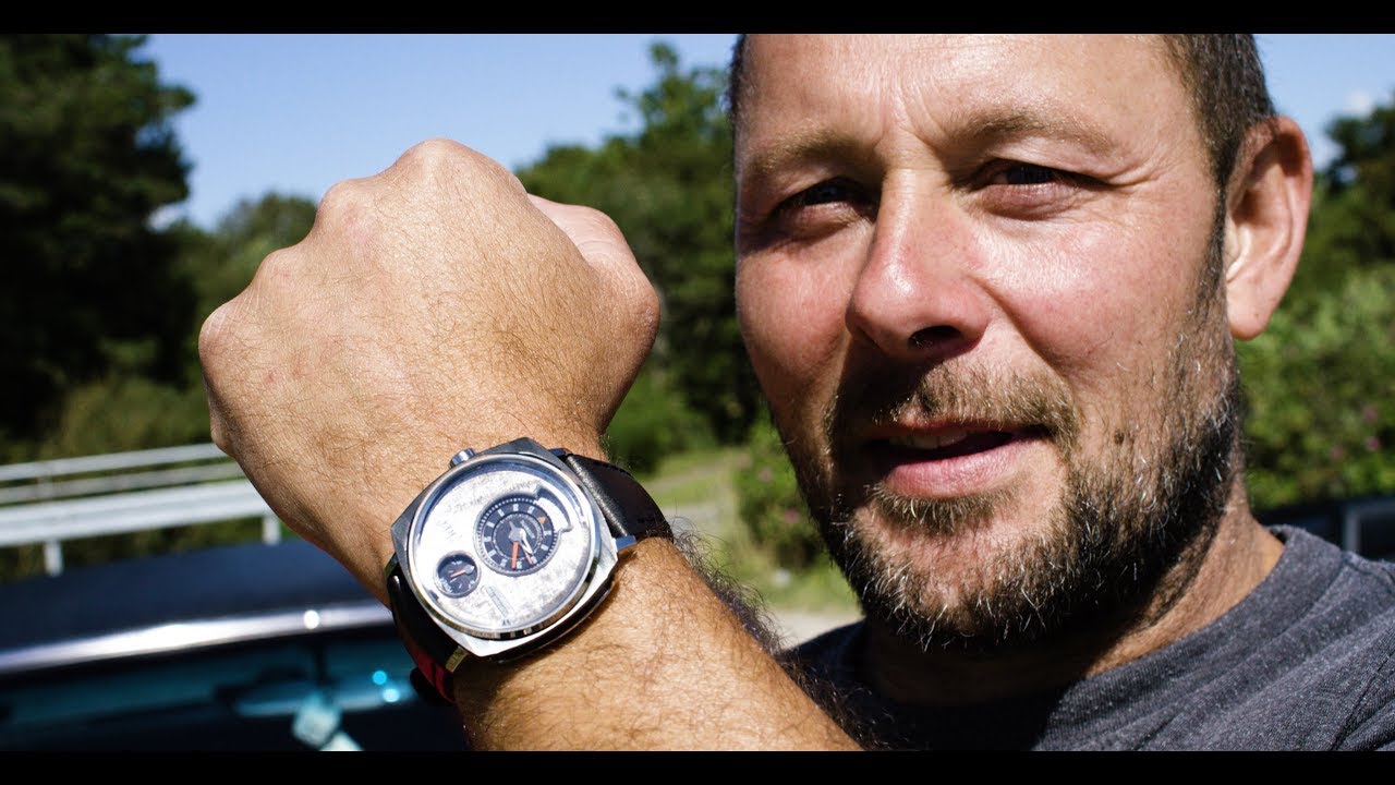 Second-hand cars - transforming old Ford Mustangs into high-end watches