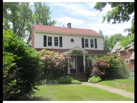 Homes for sale - 18 Melrose St, Worcester, MA 01605