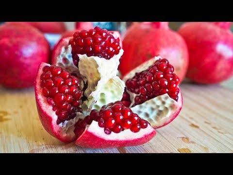 Easiest Way to Cut Open Pomegranate in 2 MIN
