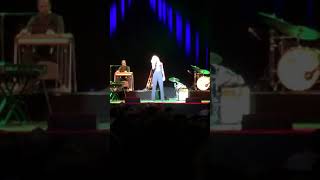 Christmas with Jennifer Nettles Knoxville TN