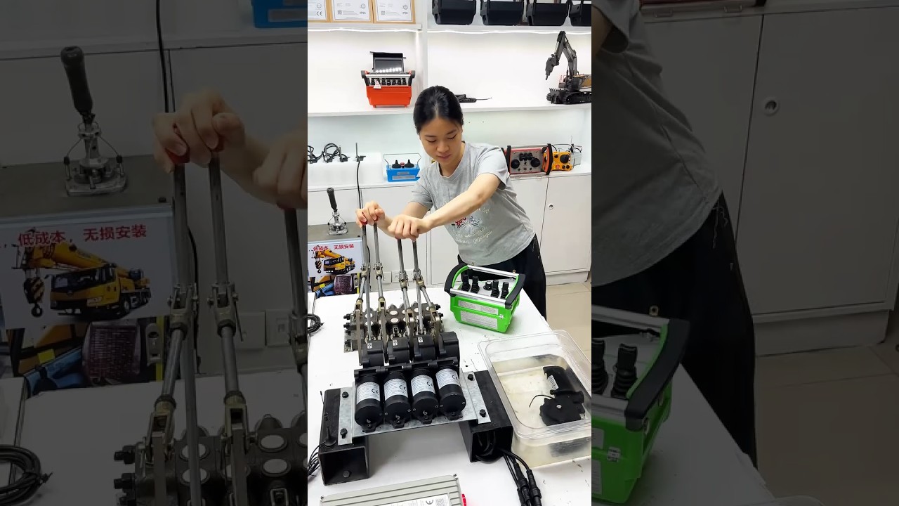 🚜 Smart Wireless Hydraulic Control | Remote Joystick Valve System for Excavators
