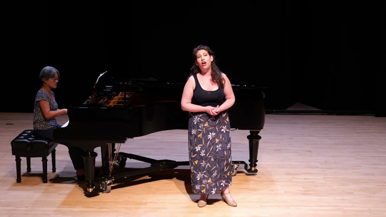 Promotional video thumbnail 1 for Sarah Baumgarten, Soprano