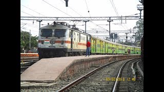 preview picture of video 'First Time Ever : Howrah-New Delhi Duranto Express Departing From Jasidih'