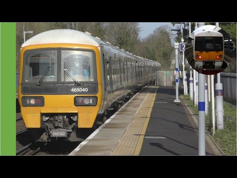 Trains at Sydenham Hill