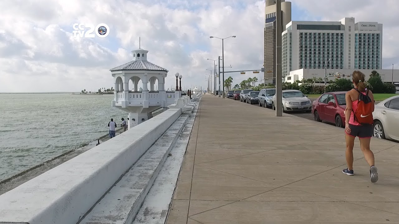 Immersive street-level walking tour through Corpus Christi Downtown, United States, showcasing authentic urban landscapes, local architecture, and the vibrant atmosphere of the city's neighborhoods