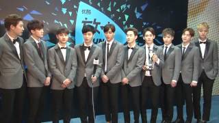 150117 EXO interview Microphone cut SO FUNNY! 150117 EXO interview Microphone cut SO FUNNY!