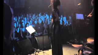 Maria Doyle Kennedy chante pour fter 2012