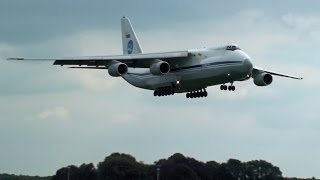 preview picture of video 'Antonov RA-82037 at Gilze-Rijen. 09 sept. 2014'