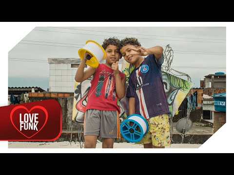 {Um Dia Chega O Dia} {Um Dia Chega O Dia} Best Songs