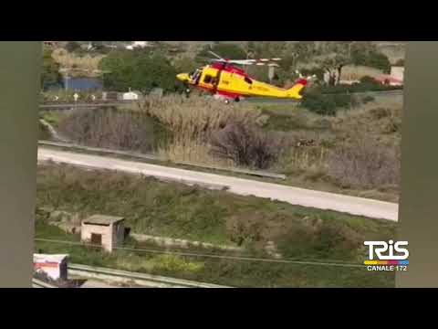 Auto in scarpata, interviene l'elisoccorso