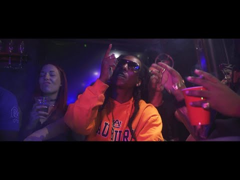 Fuccè Ft. Stoney Starr - Une vie à vivre [Videoclip Officiel]