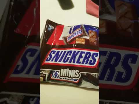 SNICKERS CHOCOLATE #satisfying #shorts #snickers #chocolate