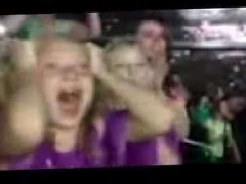 Little girl screaming for Justin Bieber