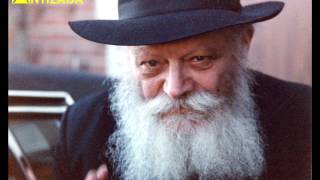 ניגון ואנחנו עמך י"א ניסן ה'תש"מ בהתוועדות עם הרבי מליובאוויטש - התמונה מוצגת ישירות מתוך אתר האינטרנט יוטיוב. זכויות היוצרים בתמונה שייכות ליוצרה. קישור קרדיט למקור התוכן נמצא בתוך דף הסרטון