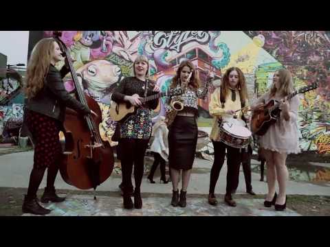 The Moving Melodies - Roaming Band - Sax