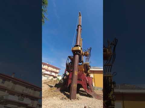 600mm piles with 4x4 36mt Drilling Rig TMT 30 in Italy