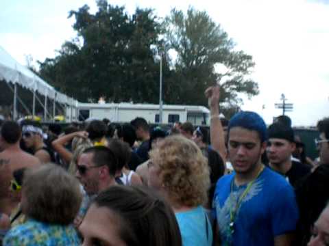 MEET ME HALFWAY IBIZA TENT ULTRA 2010