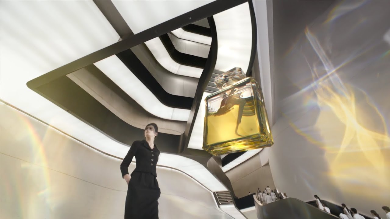 Brad Pitt's second Chanel advert is even more confusing than the first(00)