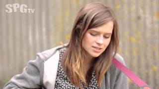 Gabrielle Aplin - &#39;Ready to Question&#39; | SPGtv