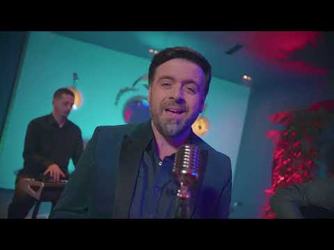 Fahrush Azemi - Një unazë