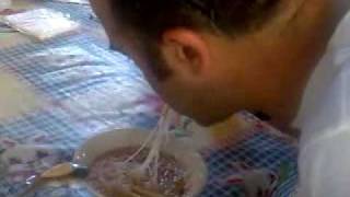 preview picture of video '2010. Laos 05: Un par de comidas en Luang Namtha'