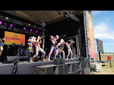 Baby One More Time - TUBA LIBRES