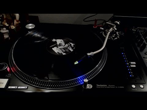 Dj Chus & David Penn Pres.Soulground Feat.C.B - We Play House (D. Vendetta )-2007-Electro House-[CR]