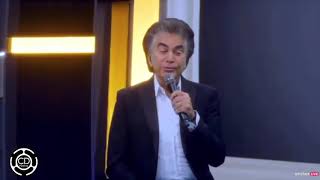 Cristian Castro ft José Luis “el Puma Rodríguez “Un Toque de Locura”