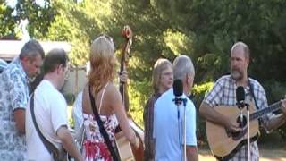 The Old Crossroads Is Waiting - Heartland Bluegrass Band
